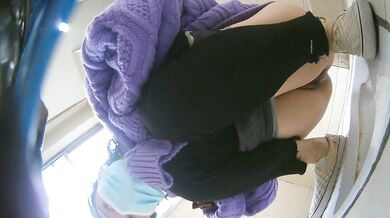 商场女厕全景偷拍多位美女少妇各种姿势嘘嘘 (5)