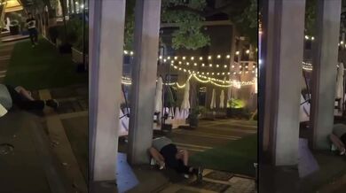 南京市玄武区1912酒吧街 醉酒高跟美女被当街强奸 路过行人似乎习以为常！